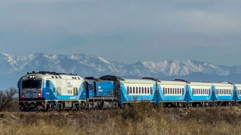 El regreso del tren de cercanía entusiasma a ferroviarios pero despierta cautela en el sector